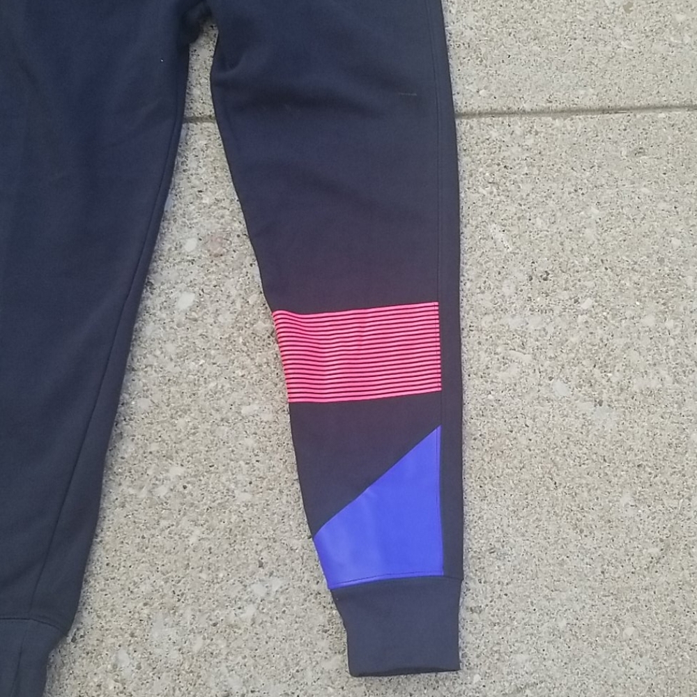 Under Armour sweat pants - Picture 2 of 5